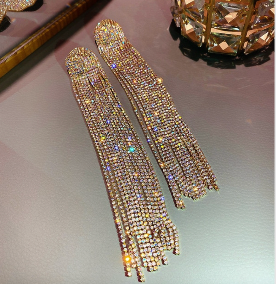 Drama Danglers, Yellow