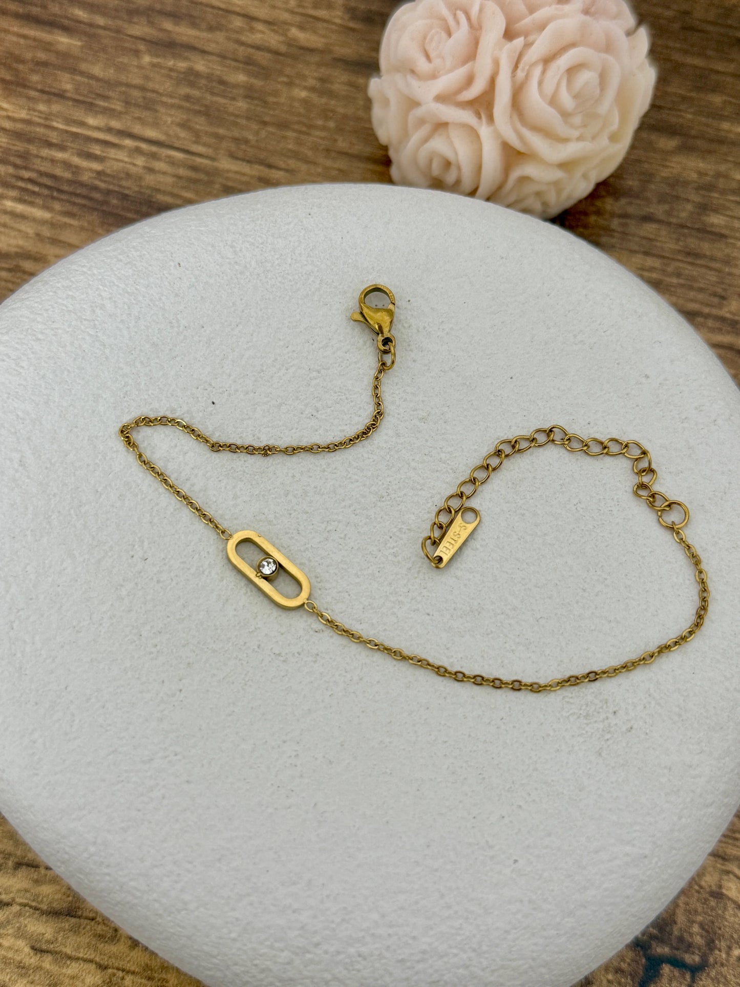 Single Stone Fluid Bracelet