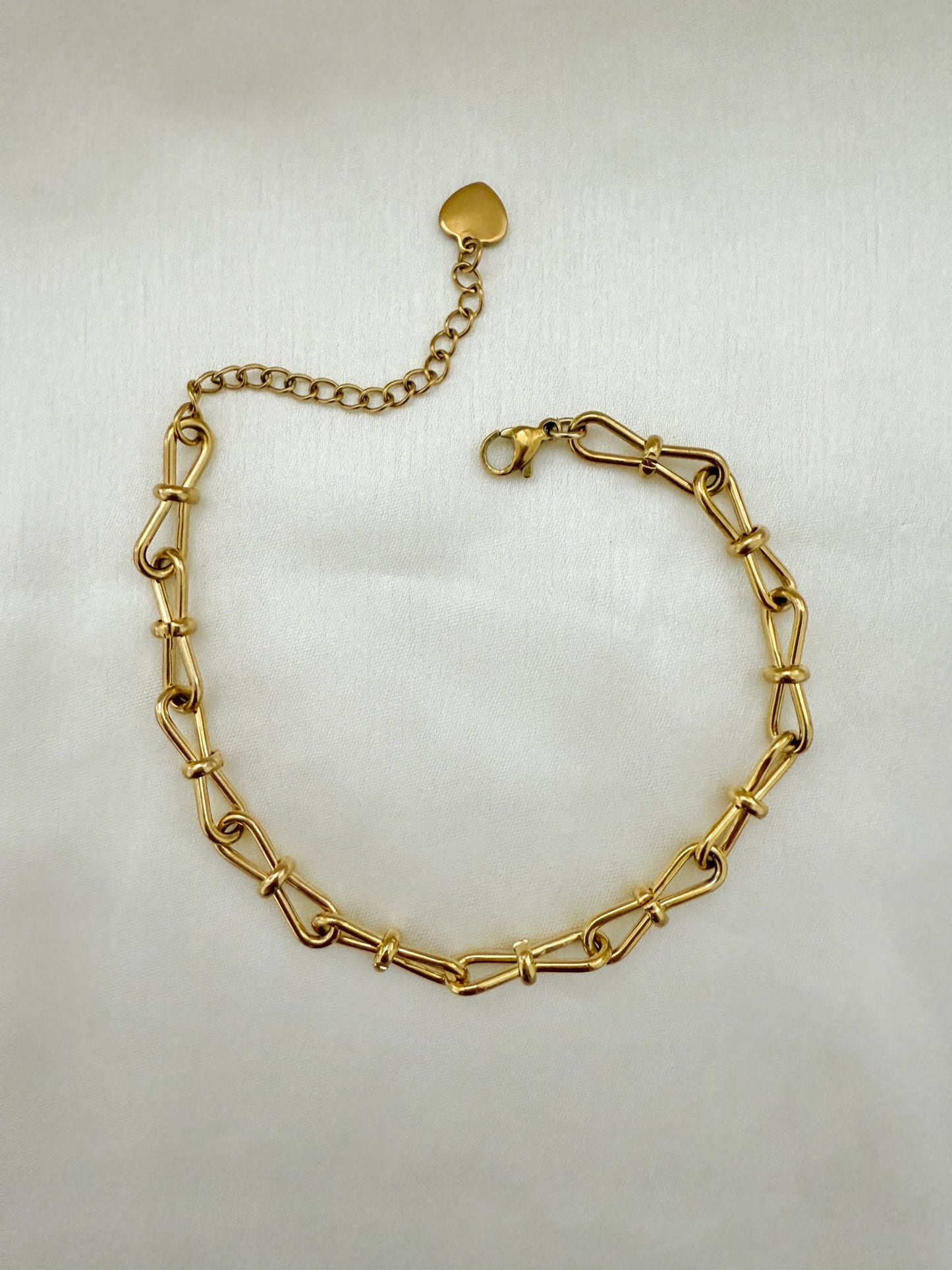 Linked Fluid Bracelet