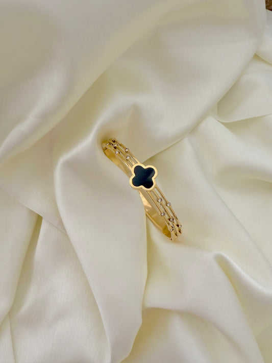 Melora Clover Bangle