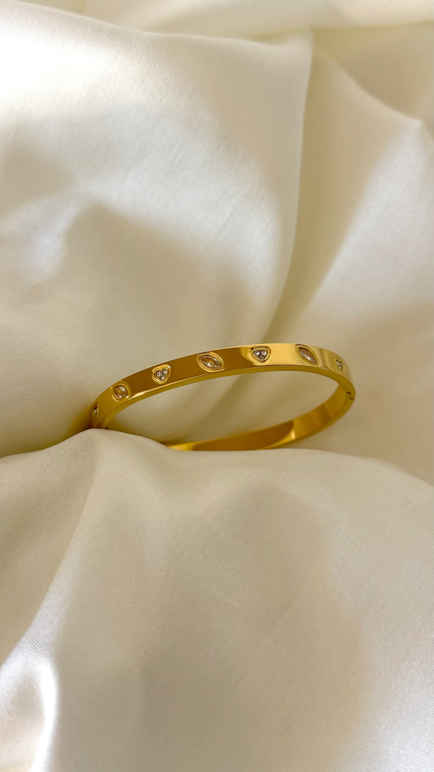 Vanessa bangle