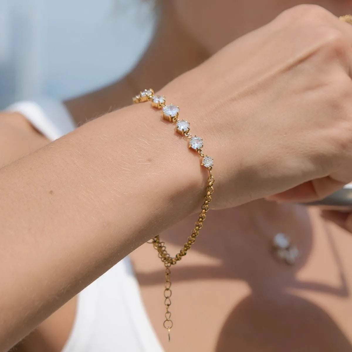 June Solitaire Fluid Bracelet