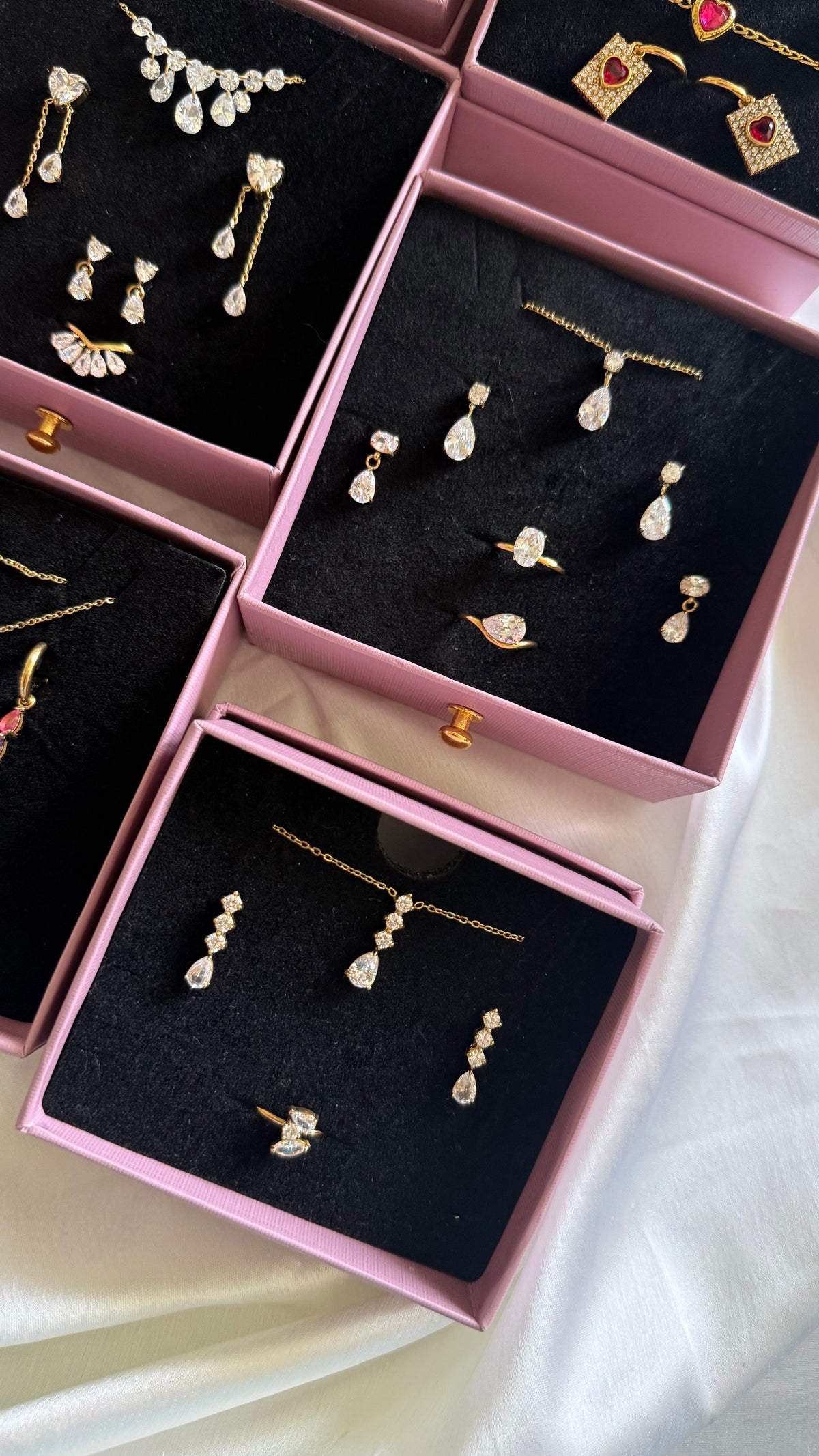Zena Earrings