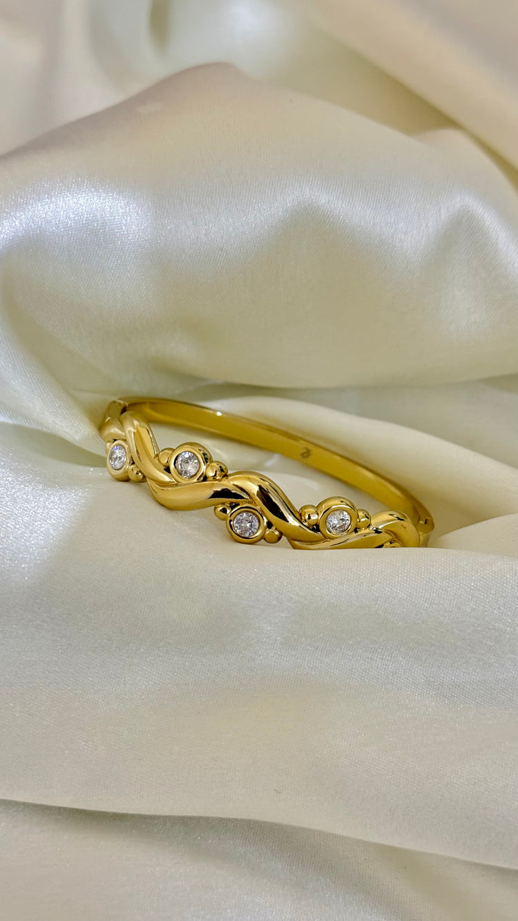 Wavy broad studded baby bangle