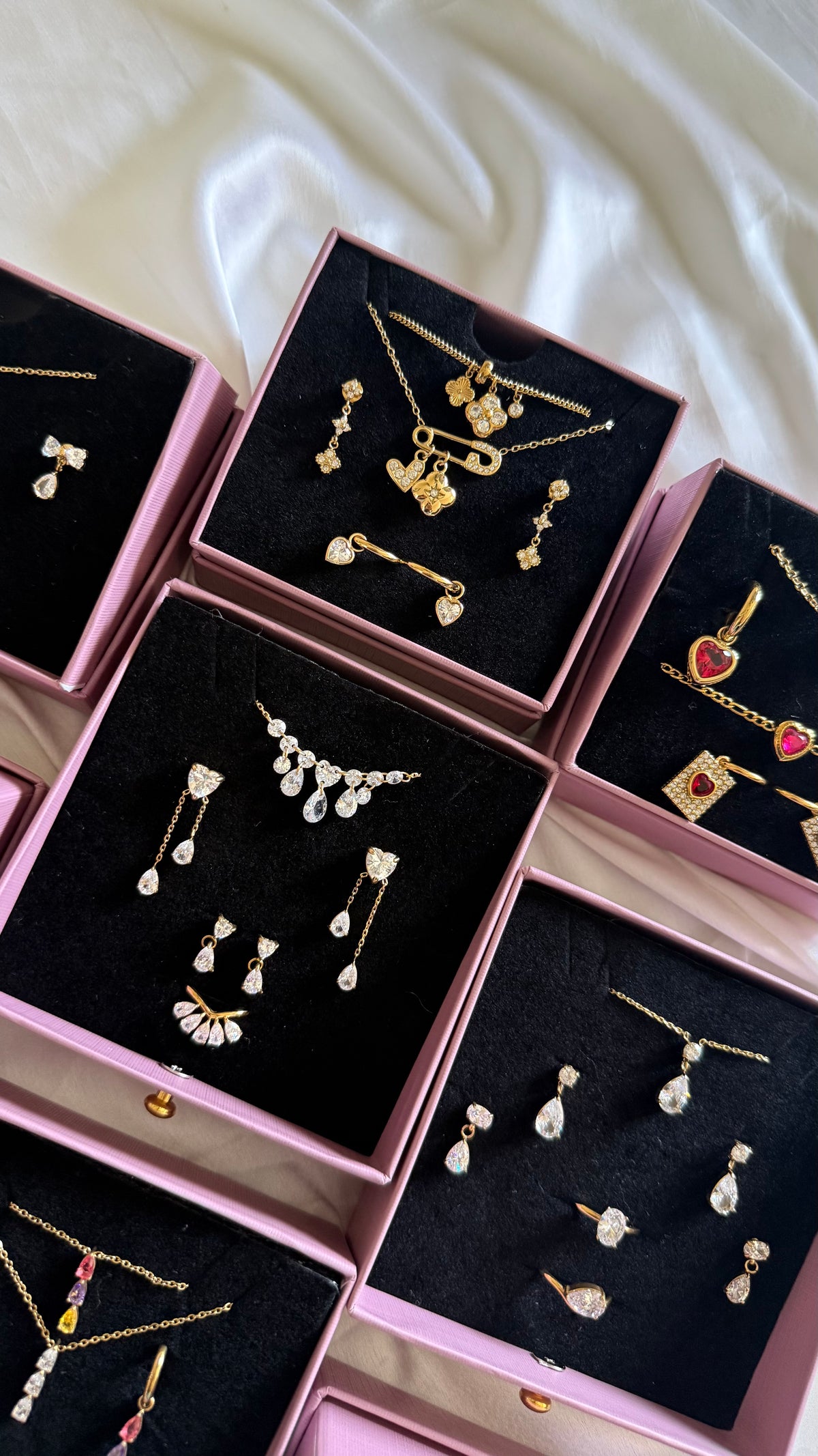 Marlyn Heart Danglers