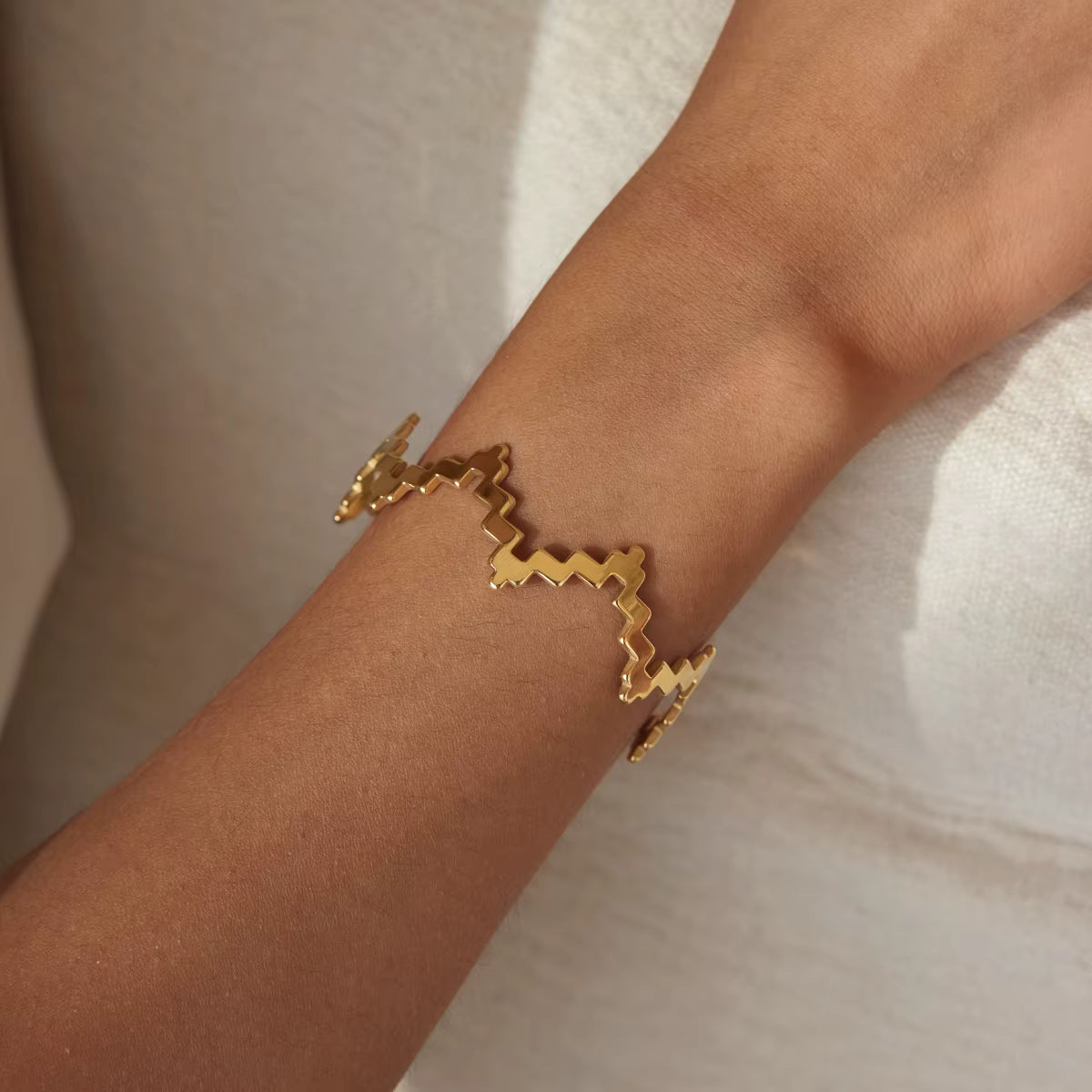 Ziggy Zag Cuff