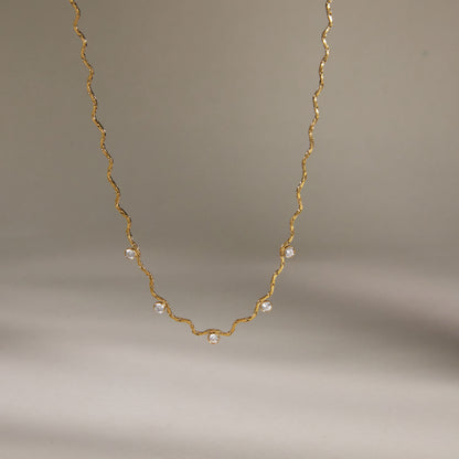 Isolde Wavy Necklace