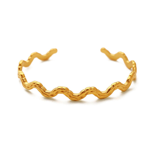 Textured Wavy Bangle