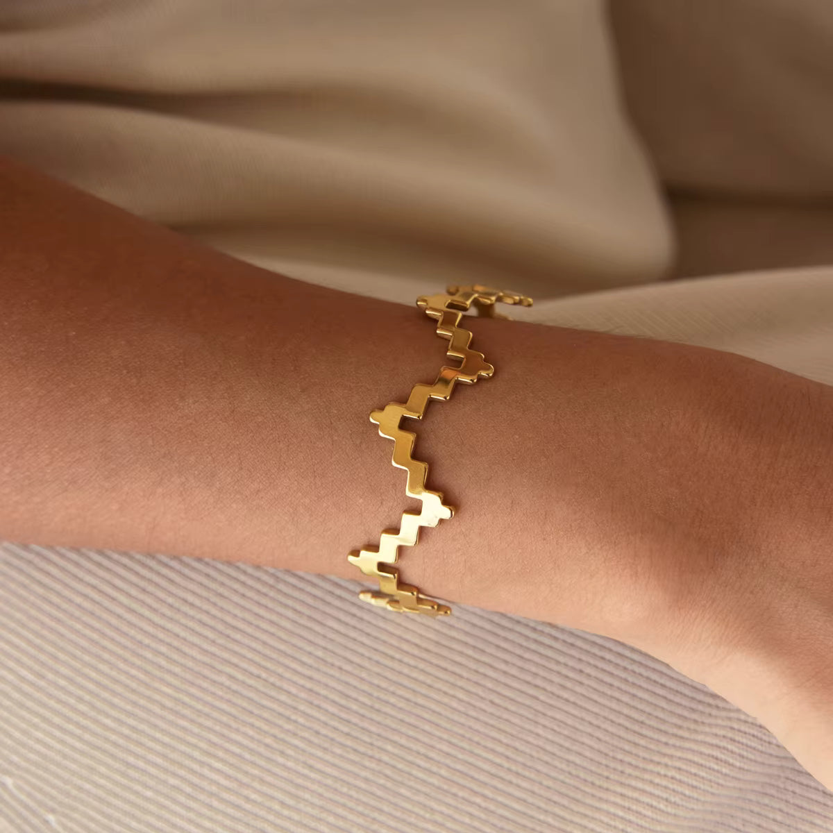 Ziggy Zag Cuff