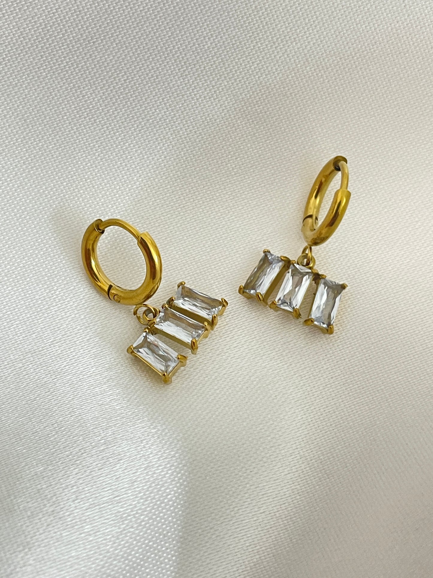 Greta danglers