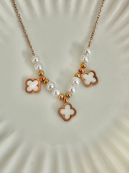 Clover Pearl Necklace
