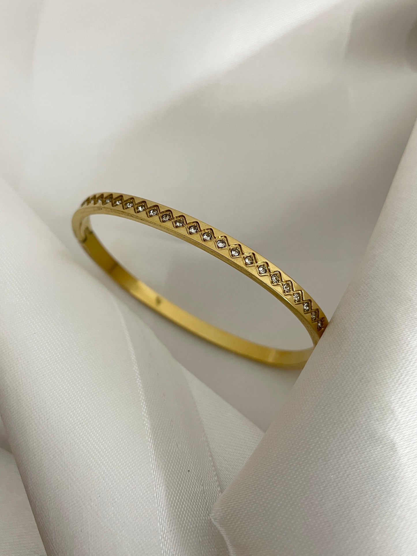 Hana bangle