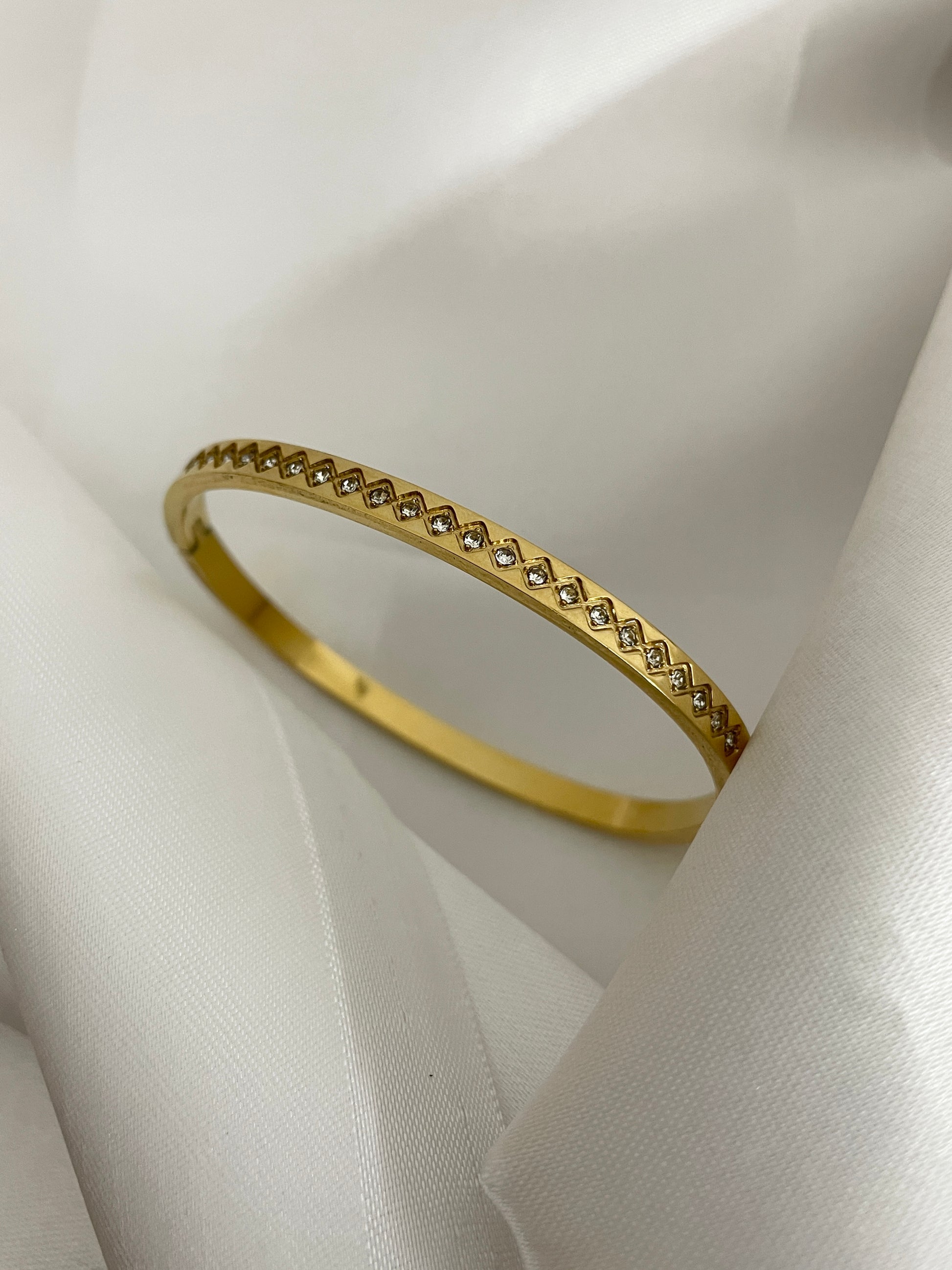 Hana bangle