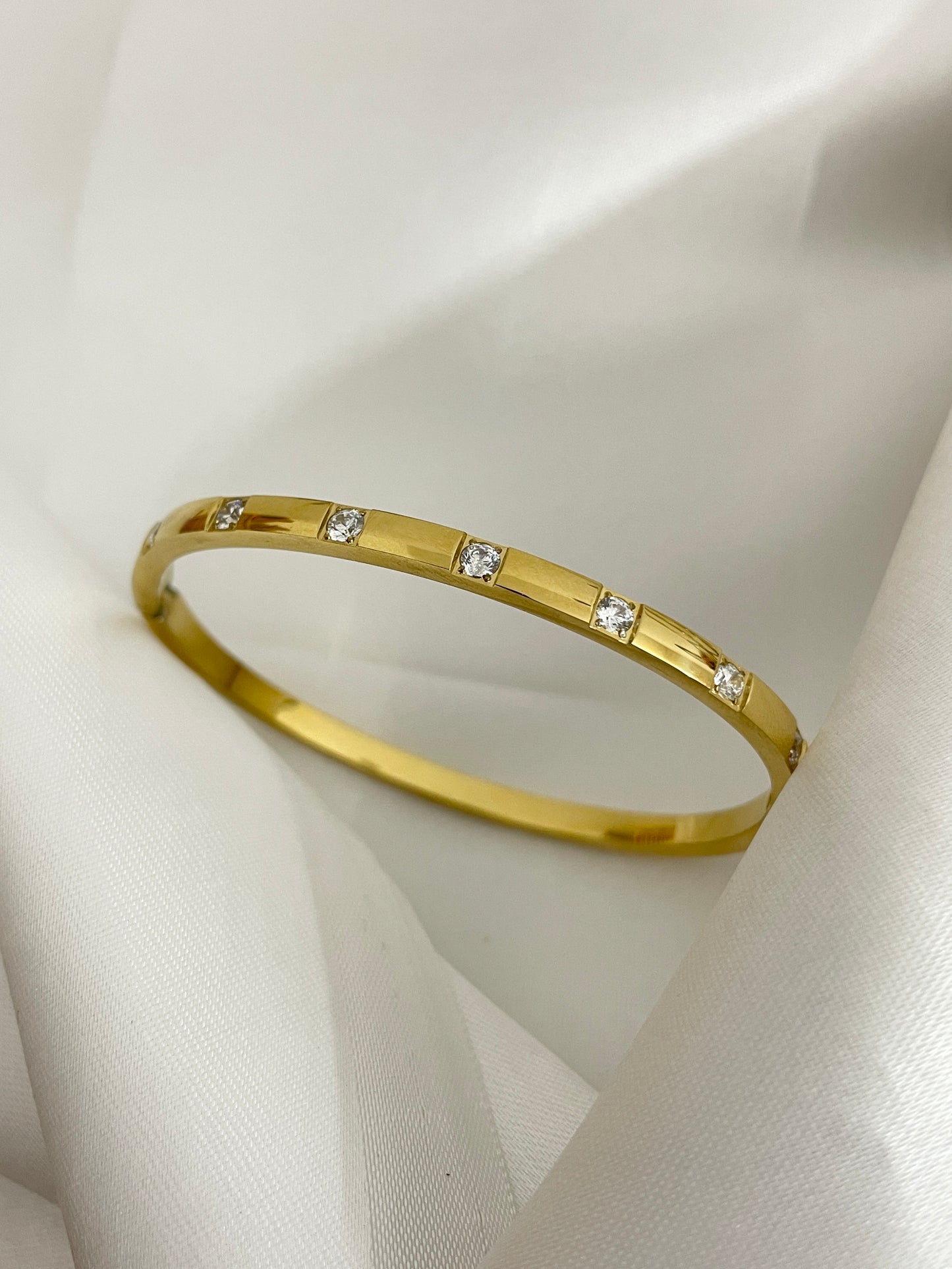 Zara bangle
