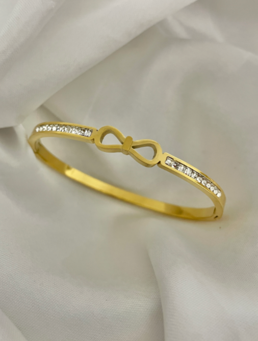 Bow Bangles, Series