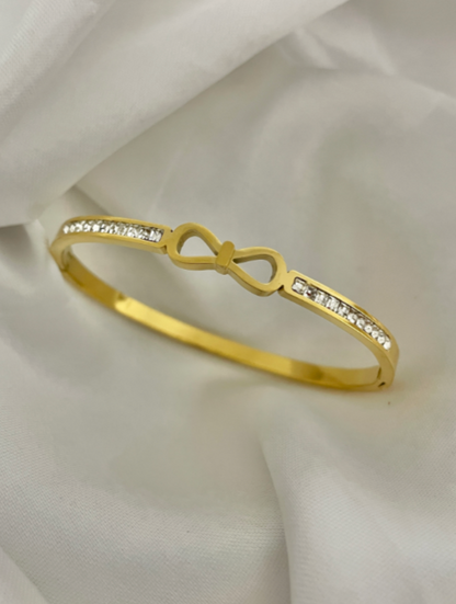 Bow Bangles, Series