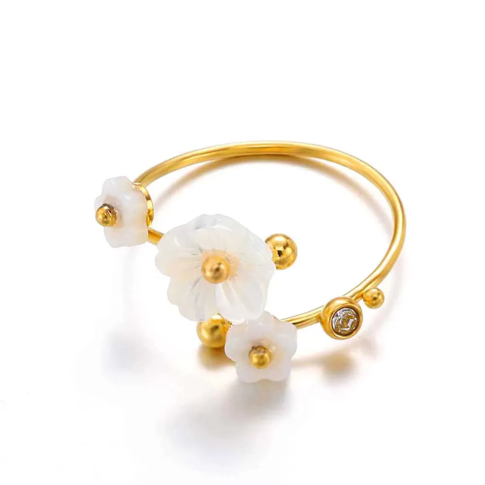Bea Shell Floral Ring