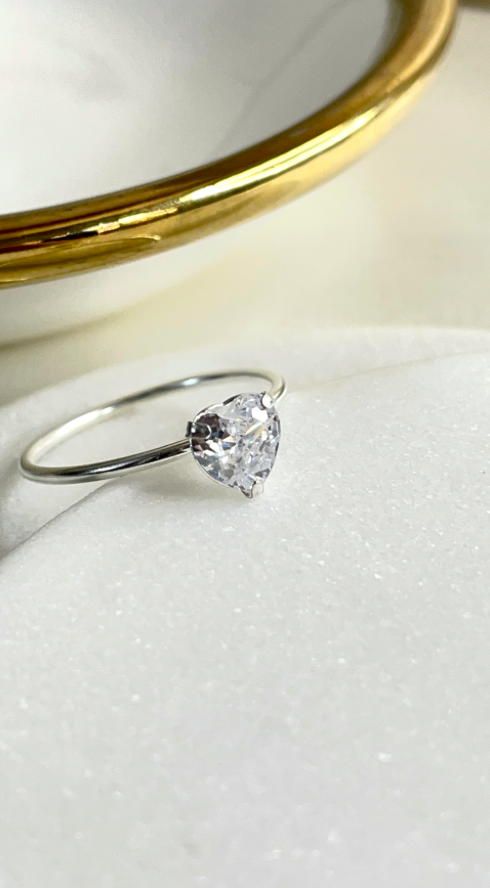 Heart Solitaire ring in 92.5 silver