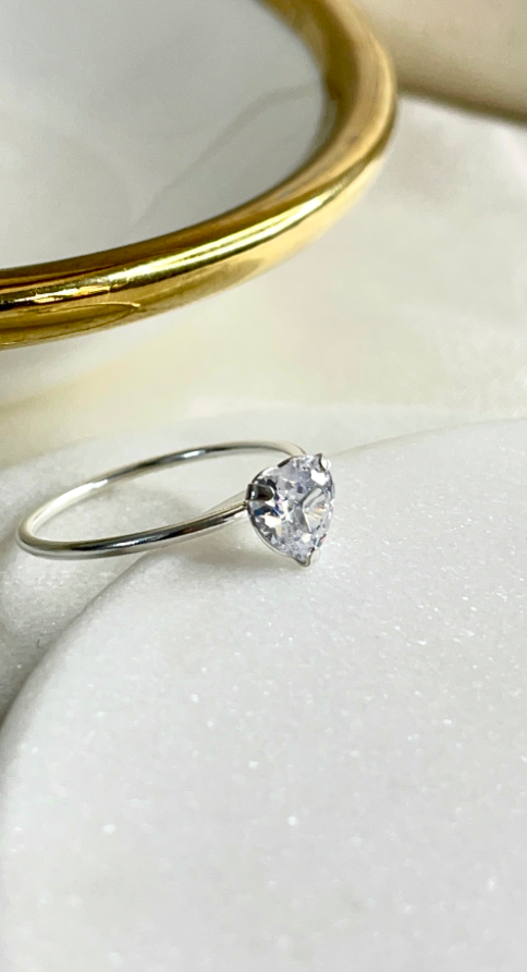 Heart Solitaire ring in 92.5 silver