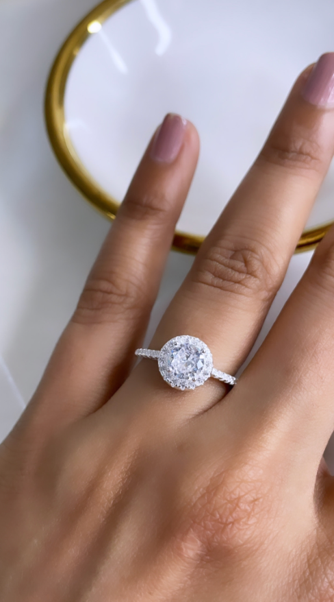 Adelle solitaire with a halo ring in 92.5 silver