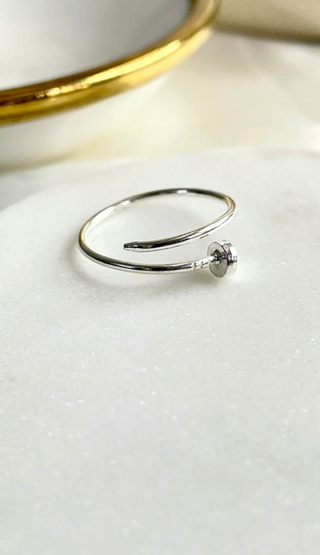 Carla Nail ring in 92.5 silver