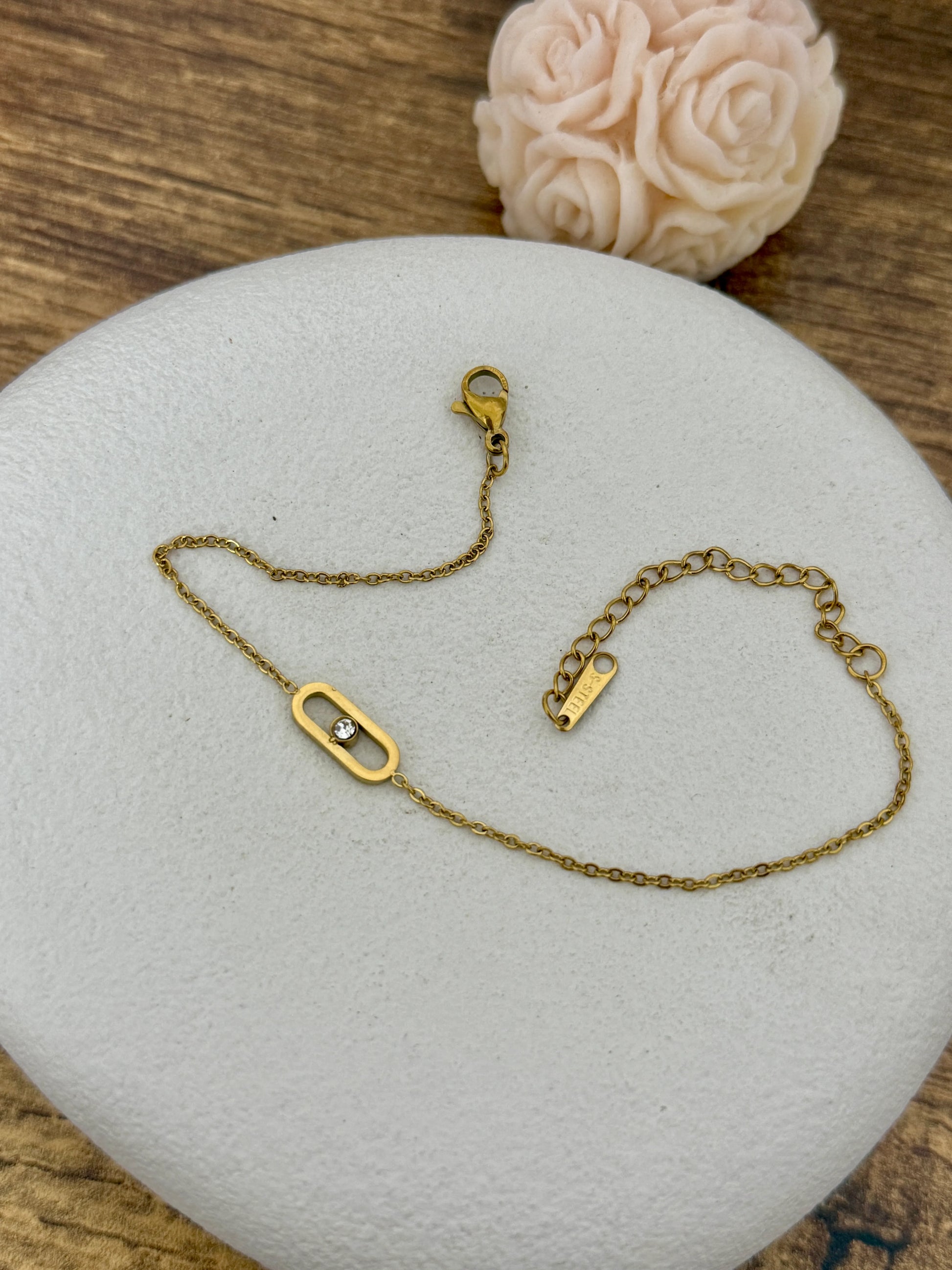 Single Stone Fluid Bracelet