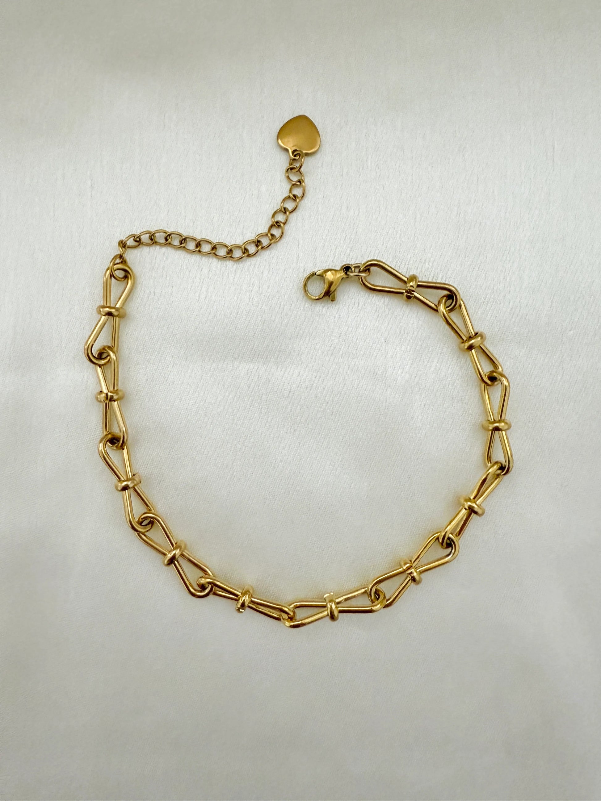 Linked Fluid Bracelet