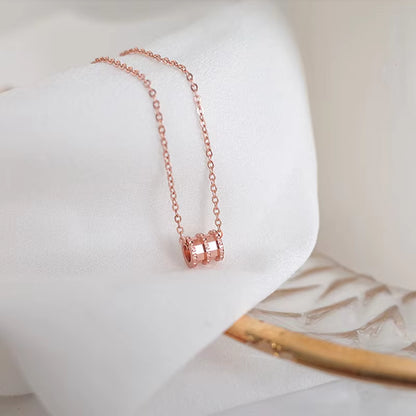 Simple Round Barrel pendant with Chain in 92.5 Silver