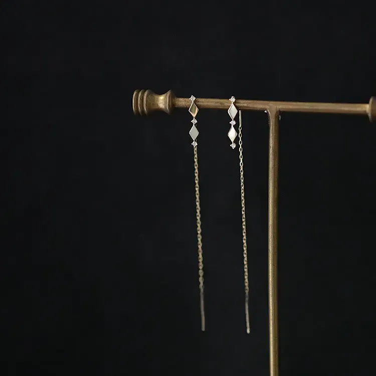 Helly Thread Earrings in 925 Silver