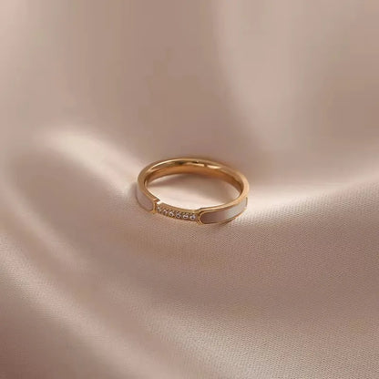 Pearl inlayed ring