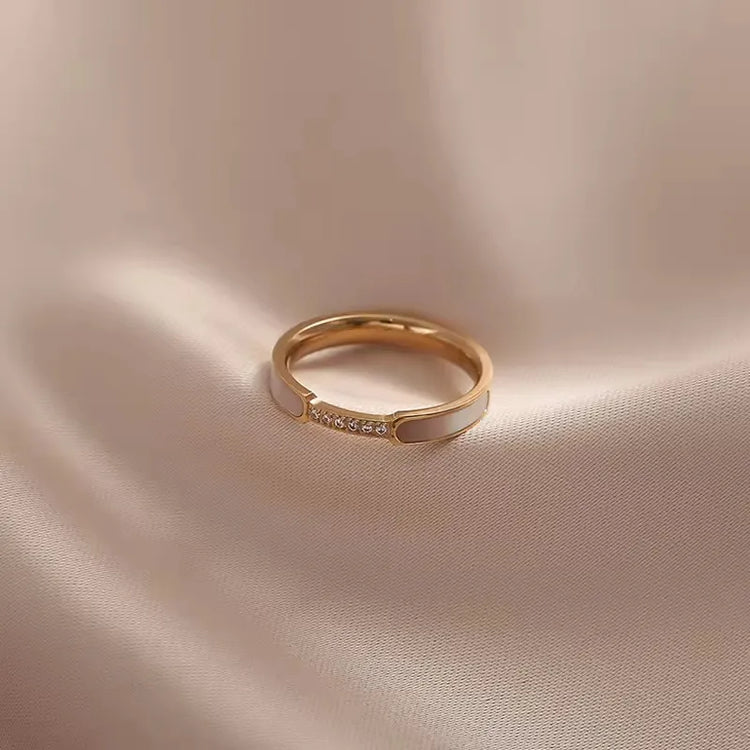 Pearl inlayed ring