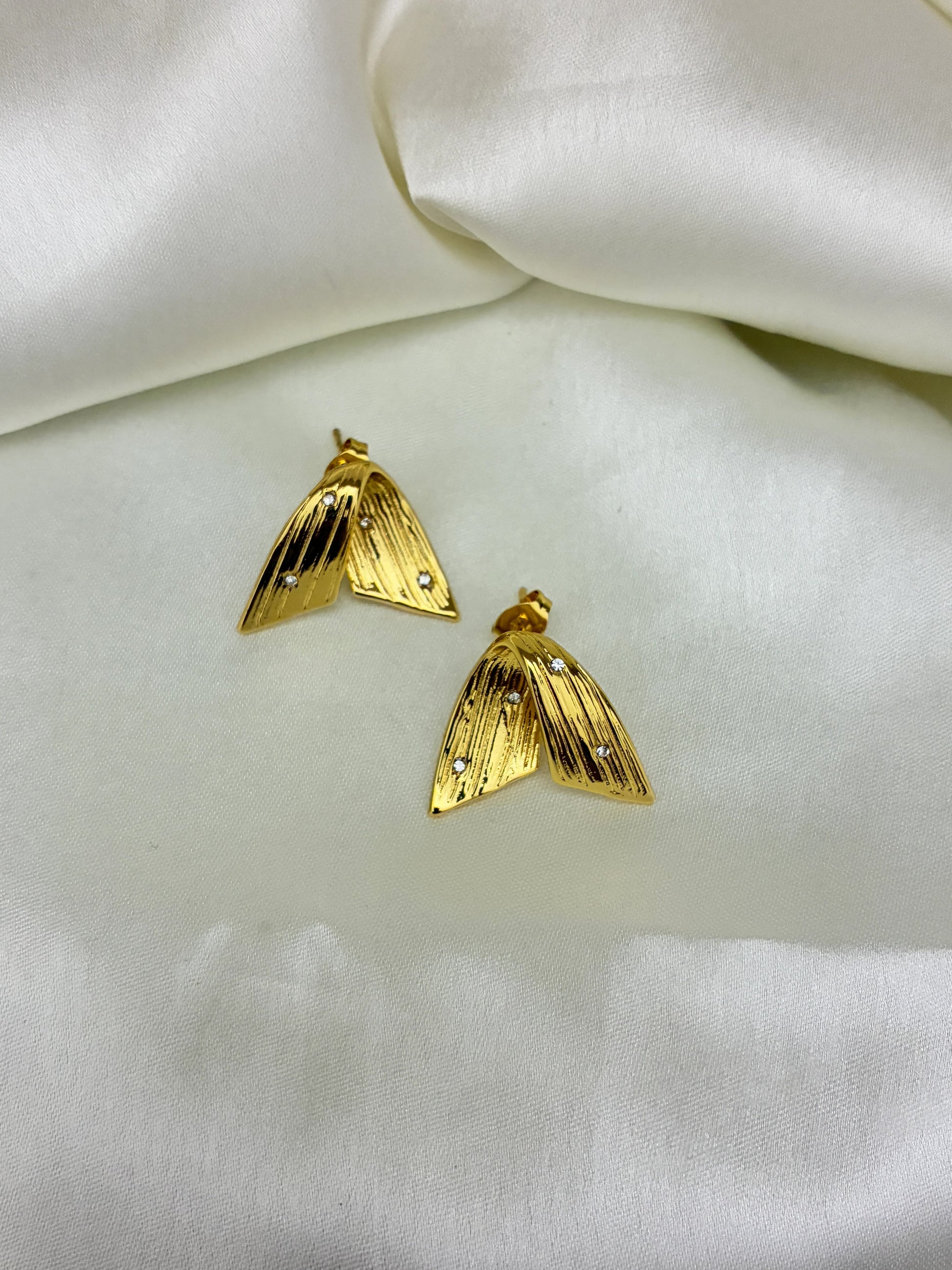 Studded Fish Tail Earrings