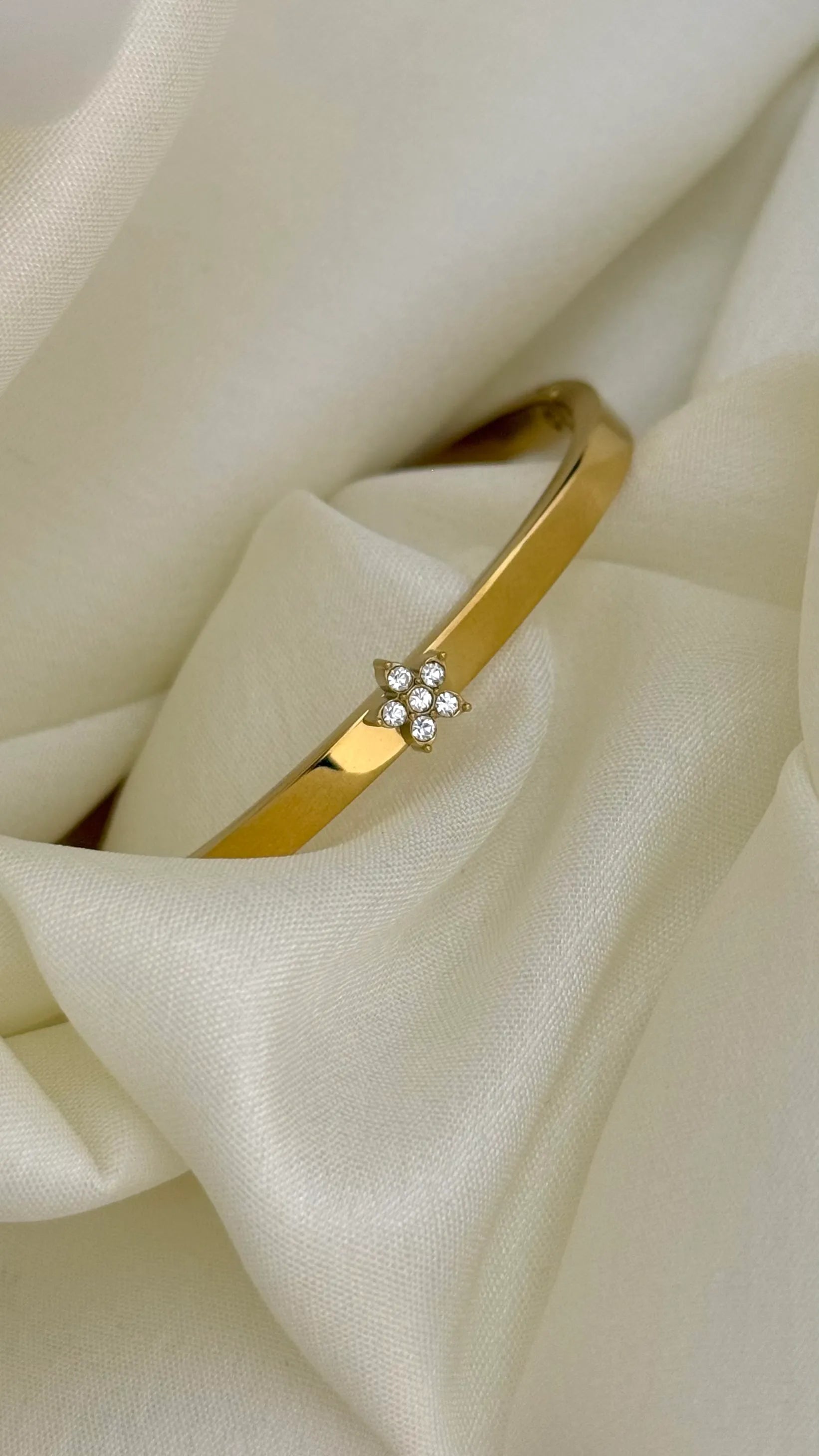 Blair Gold flower Bangle
