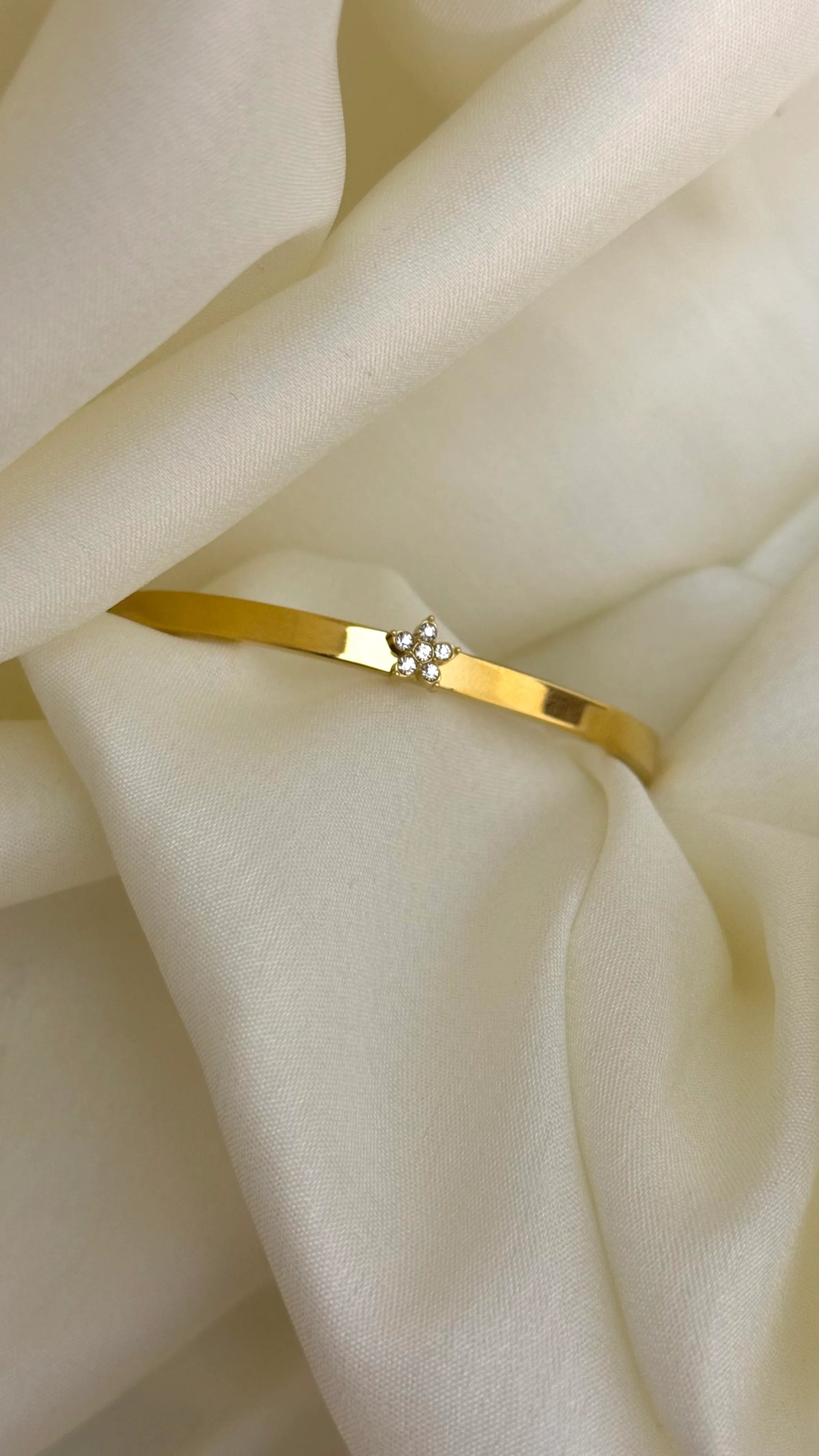 Blair Gold flower Bangle