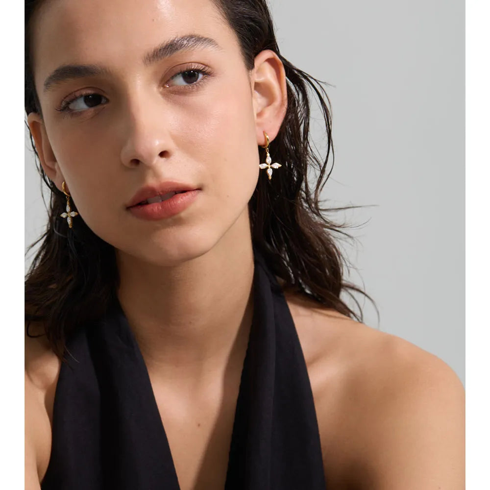 Flora Danglers