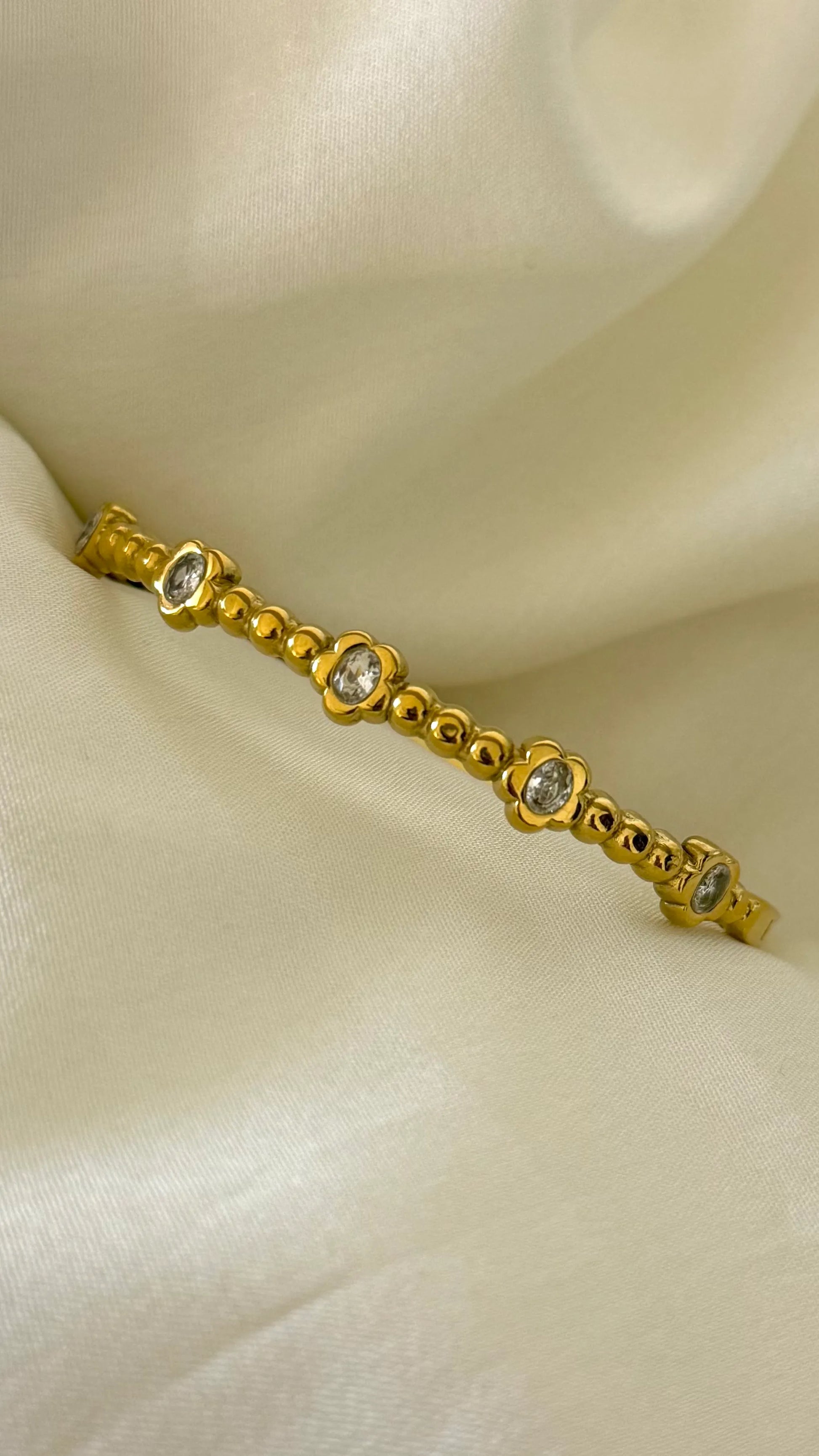 Flora Petite Bangle