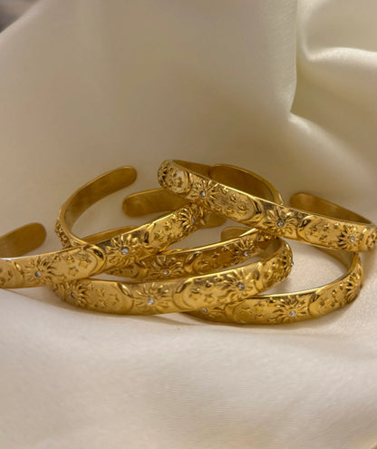 Regal Summer Cuffs