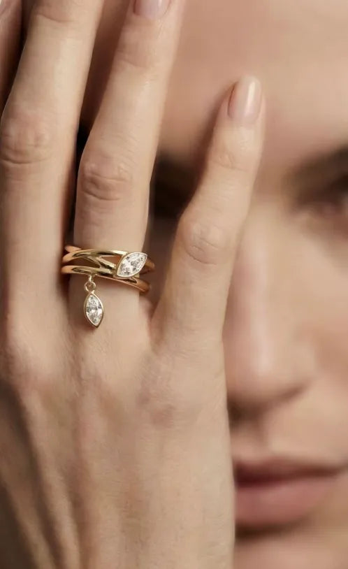 Leanne Dangling Ring