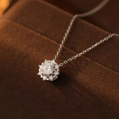 Classic Floral Solitaire Necklace