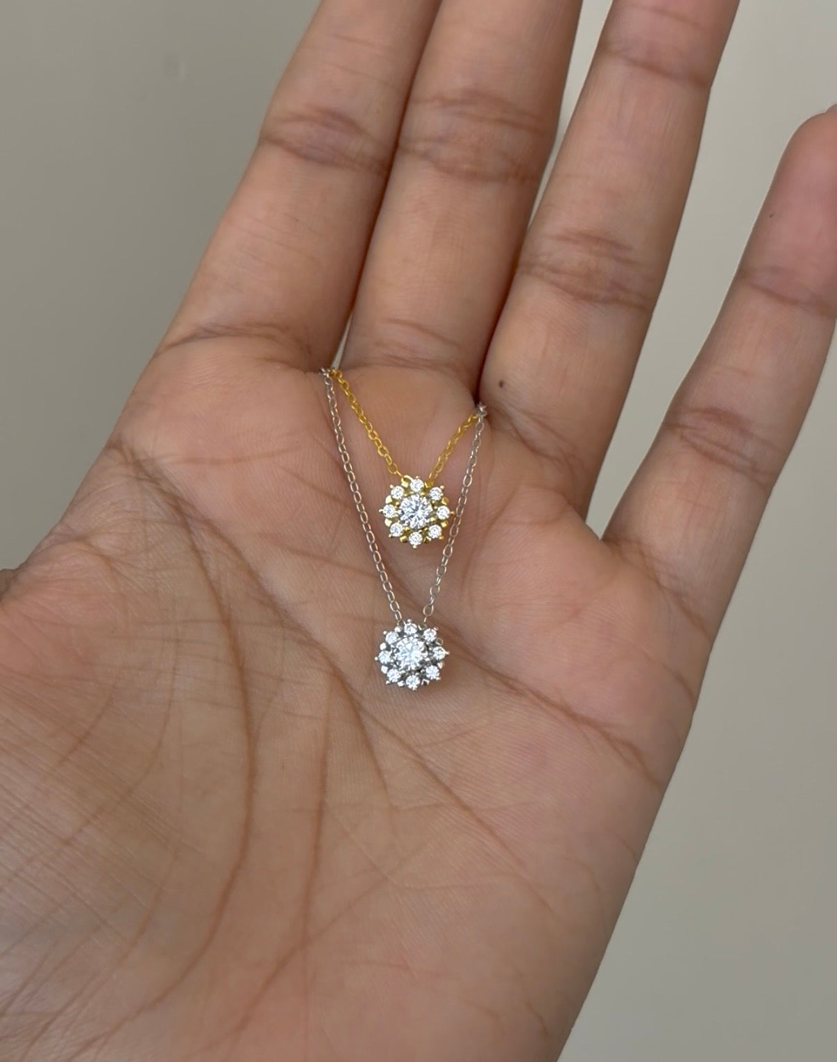 Classic Floral Solitaire Necklace